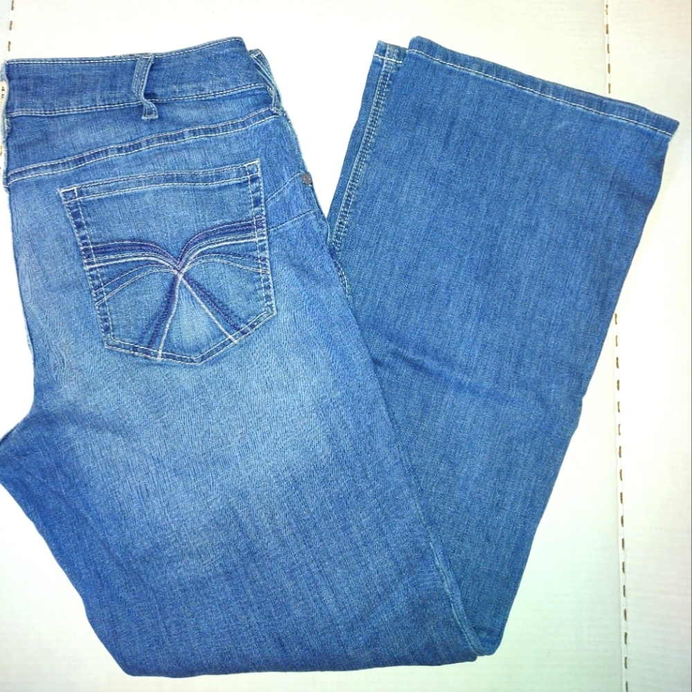R.E.A.L Ariat bootcut Jeans size 33R woman's
